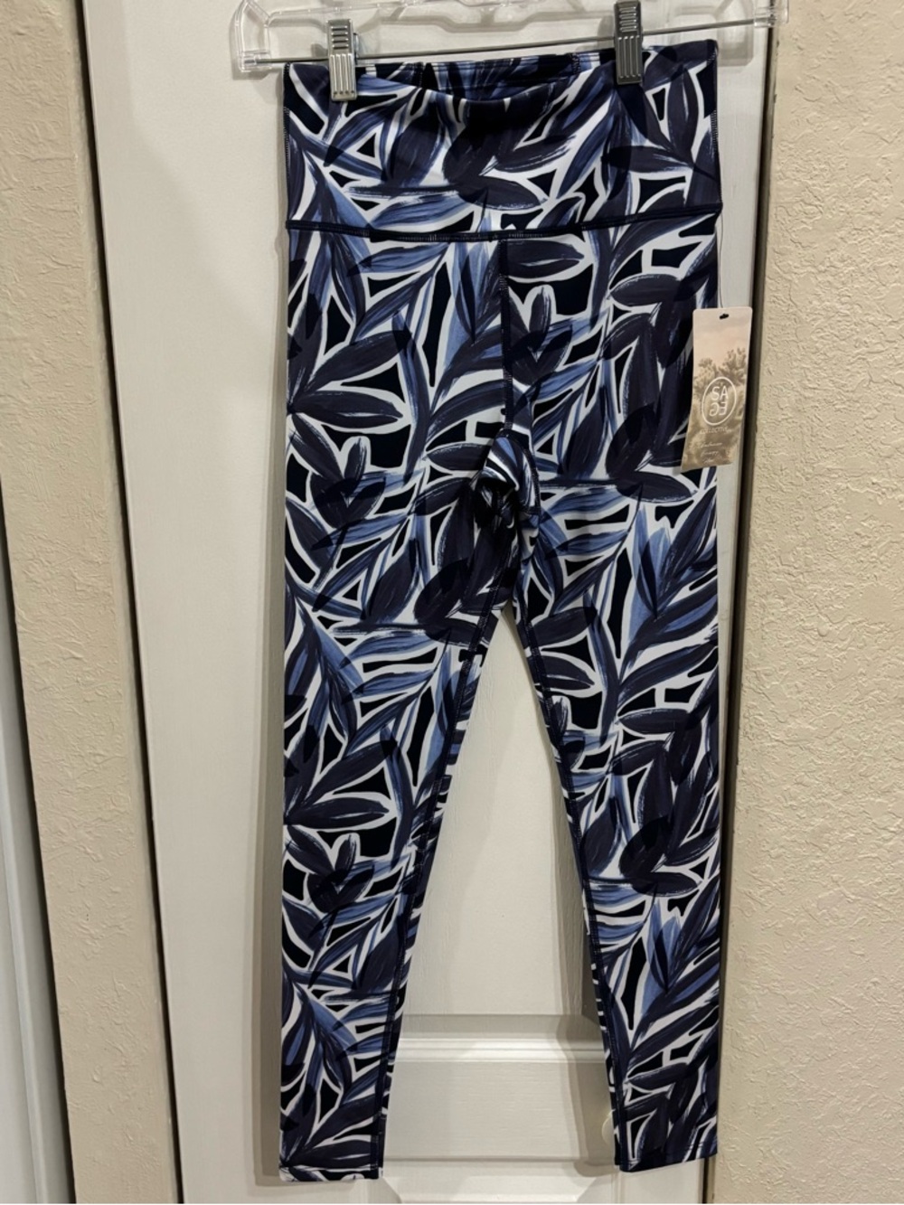 Sage Collective Leaf Print High-Rise Active Leggings